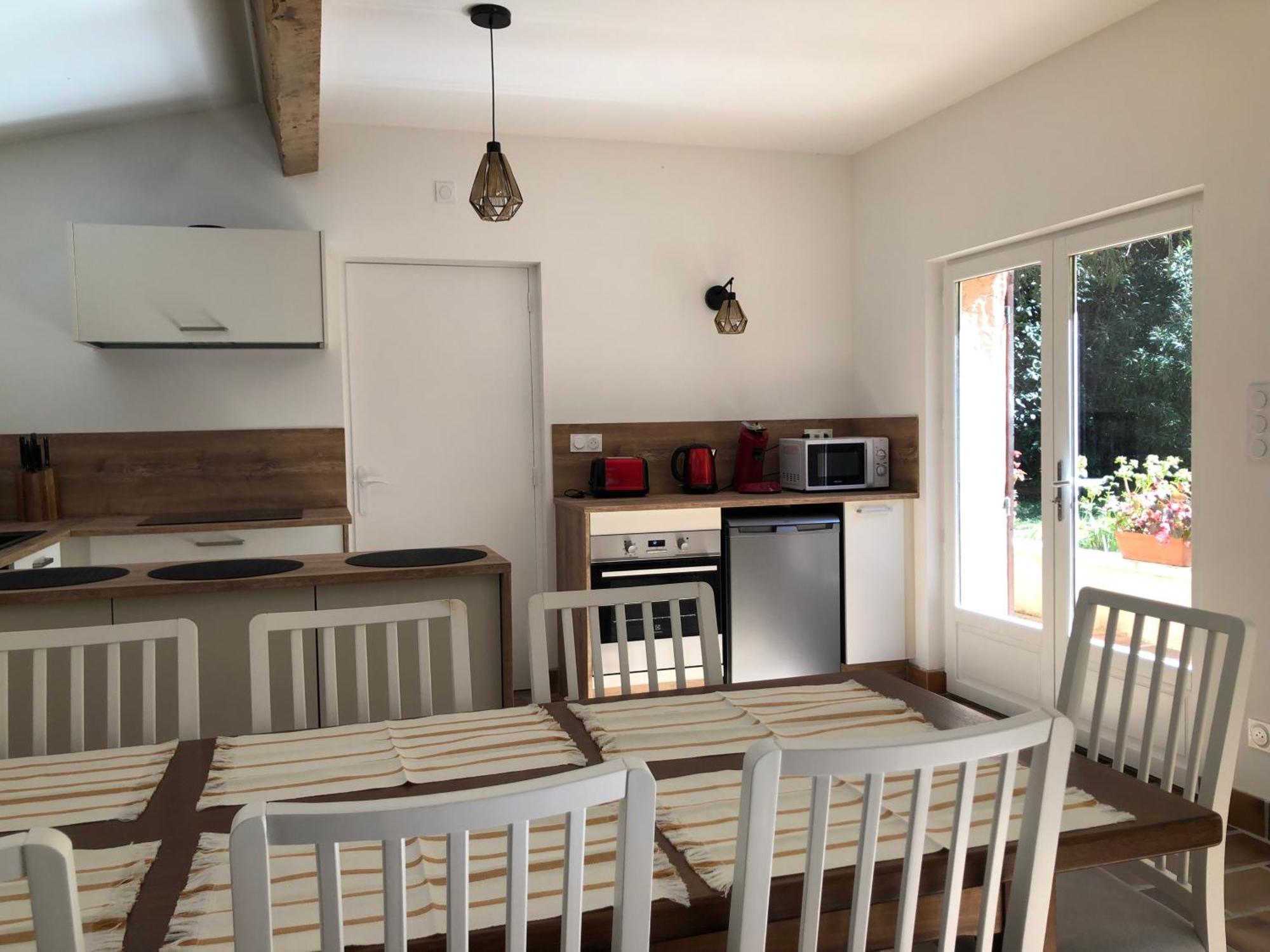 Gite En Provence Dans Grand Jardin Avec Piscine Partagee Cornillon-Confoux Dış mekan fotoğraf